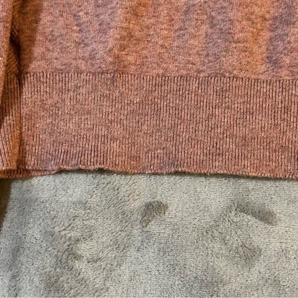 Burton Men's Dusty Rose Crewneck Sweater
#1405 - Picture 8 of 8